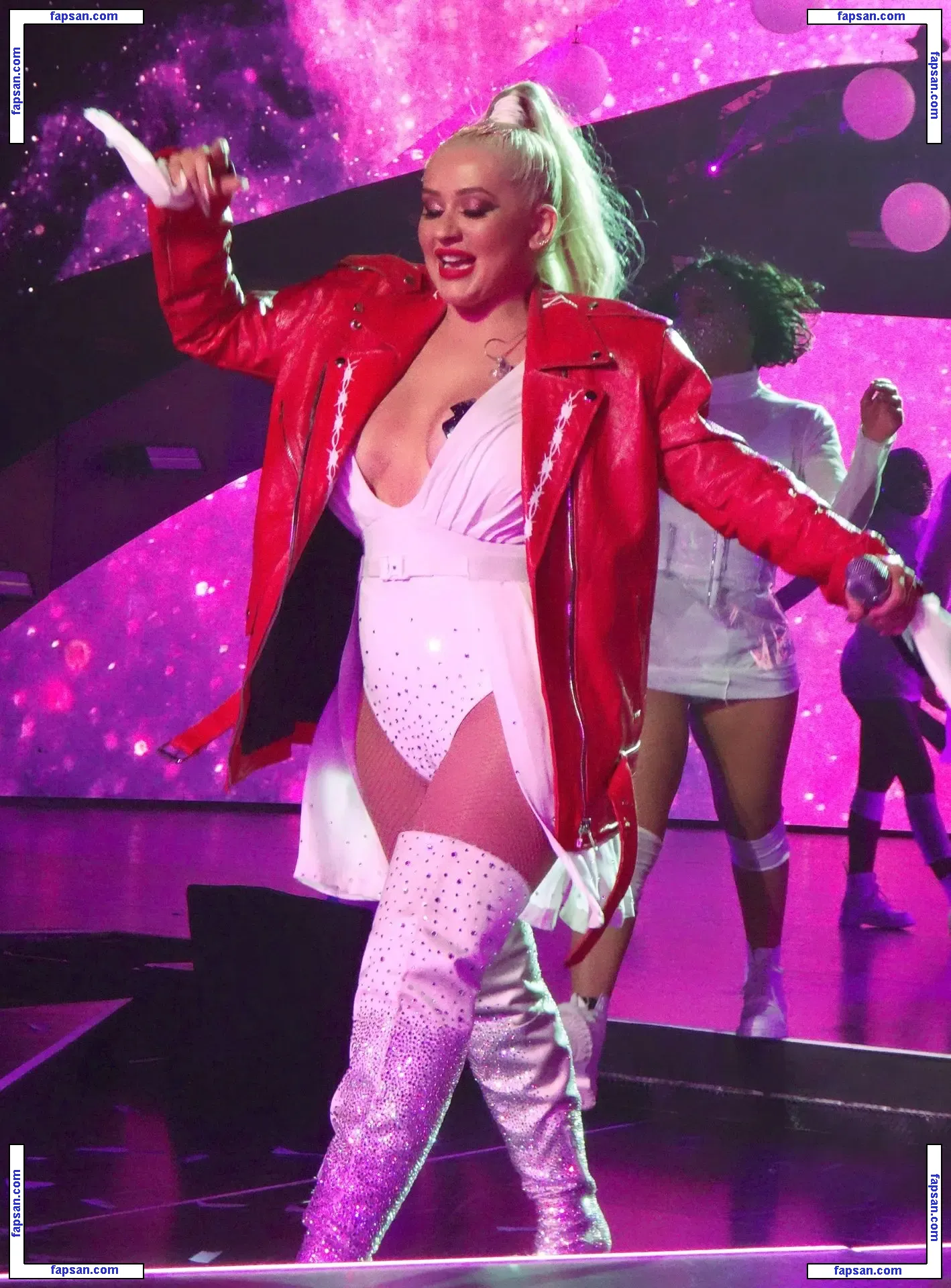 Christina Aguilera голая фото #1099 с Онлифанс
