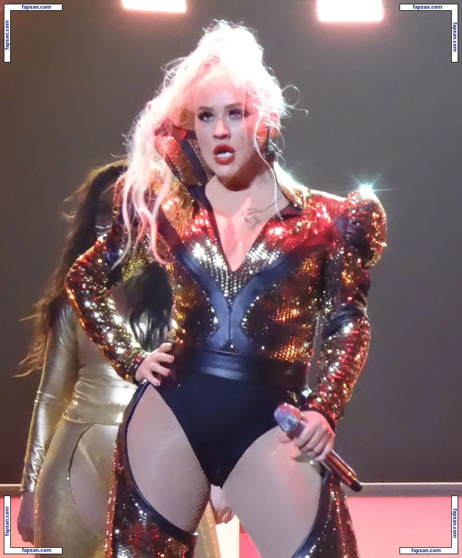 Christina Aguilera голая фото #1118 с Онлифанс