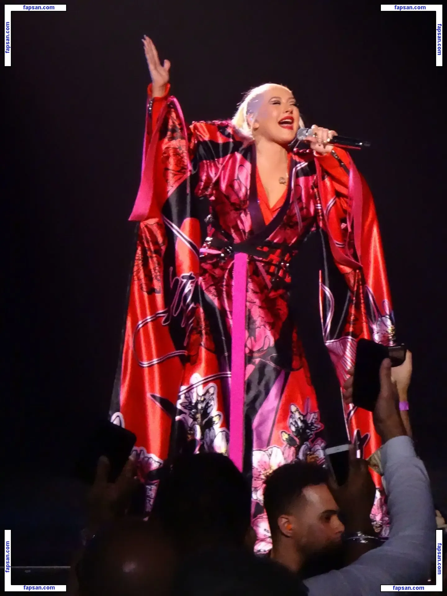Christina Aguilera голая фото #1219 с Онлифанс