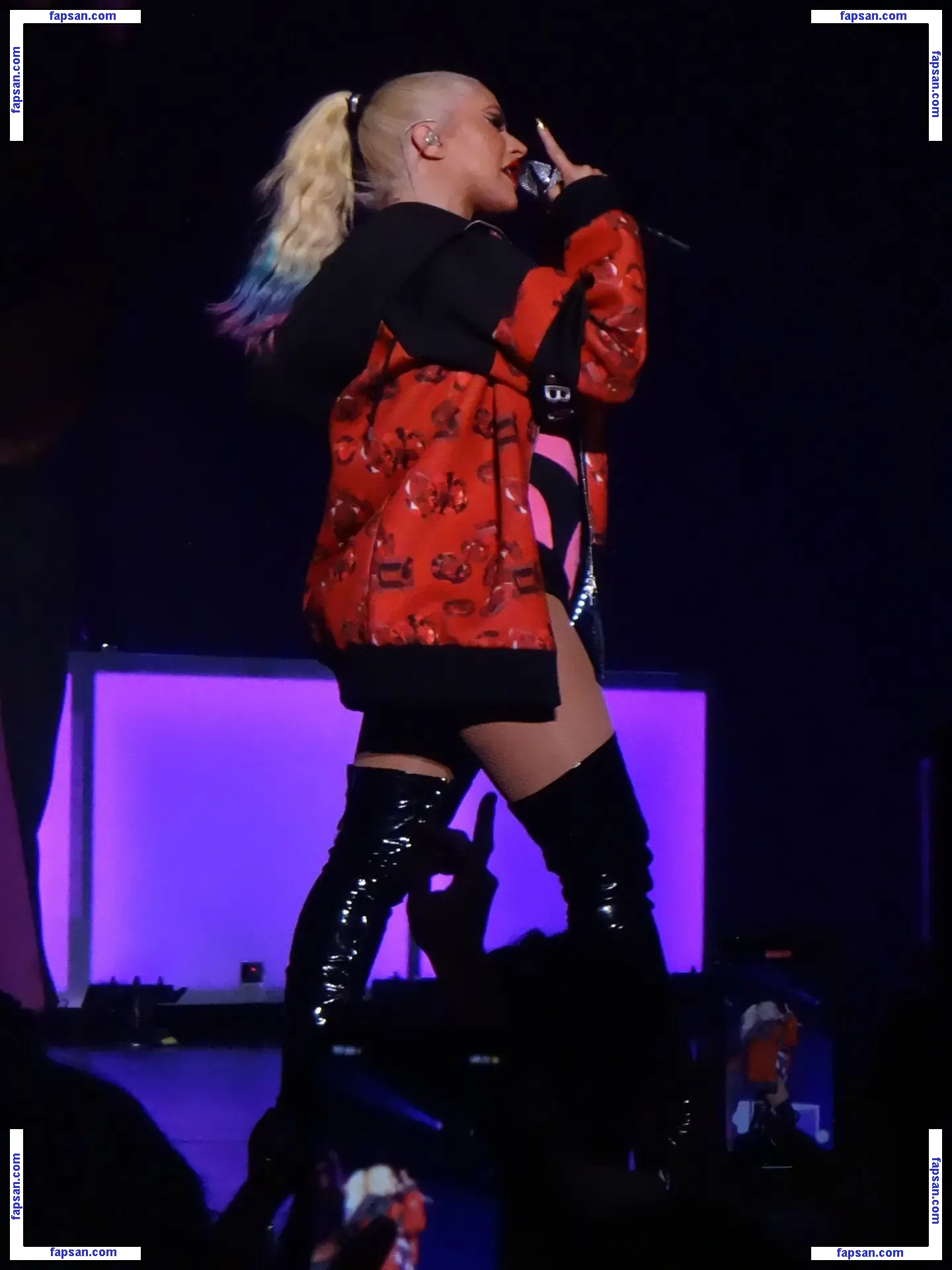 Christina Aguilera голая фото #1232 с Онлифанс