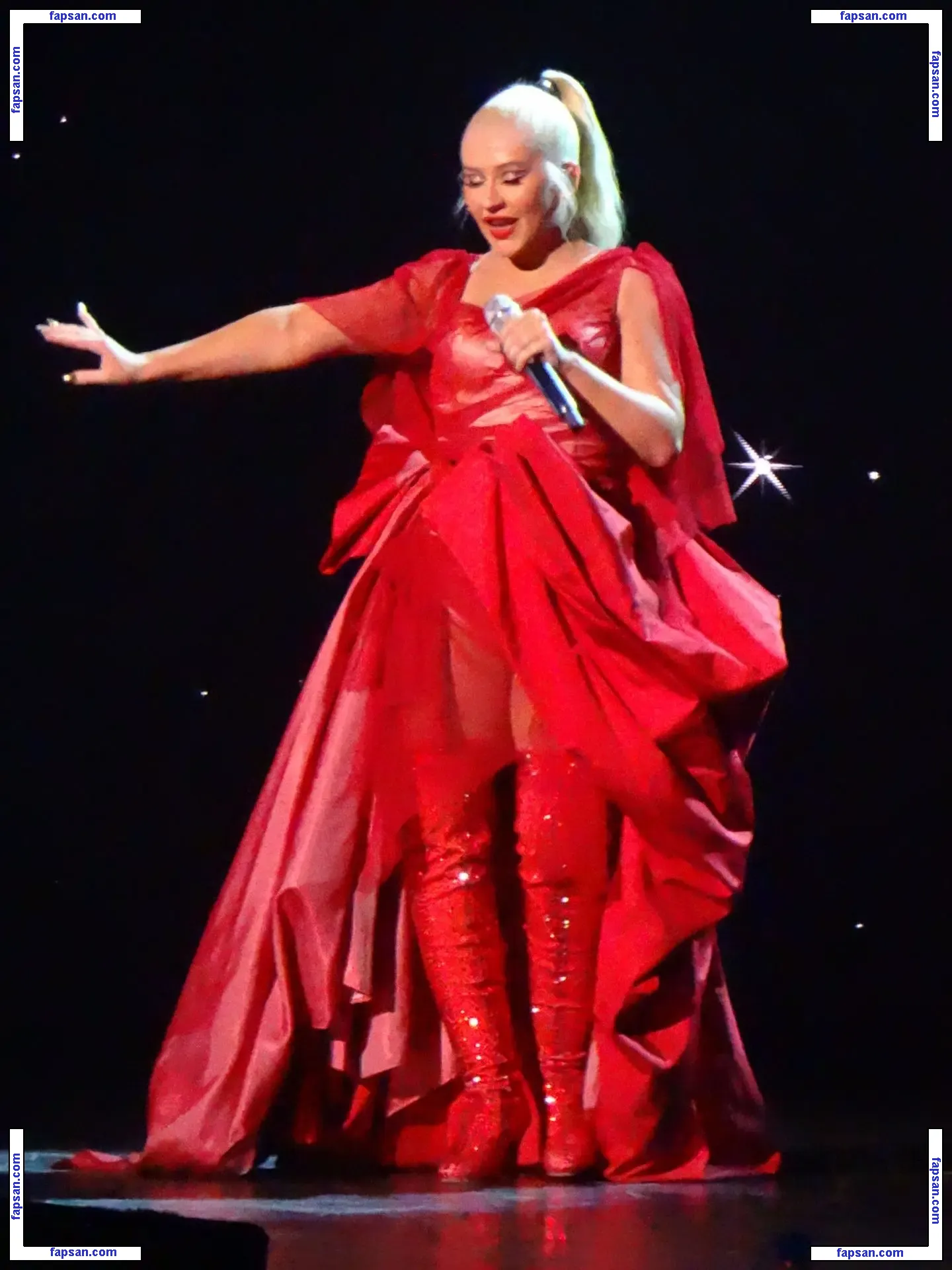 Christina Aguilera голая фото #1245 с Онлифанс
