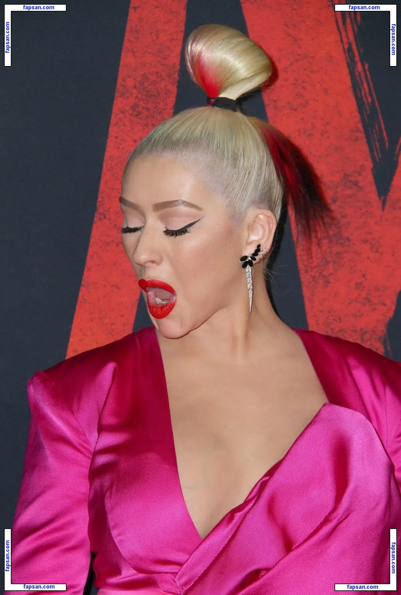 Christina Aguilera голая фото #1324 с Онлифанс