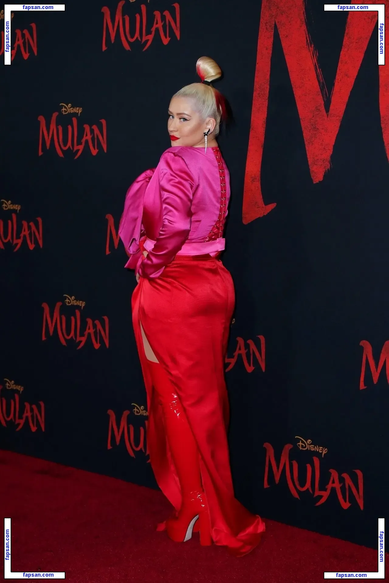 Christina Aguilera голая фото #1329 с Онлифанс