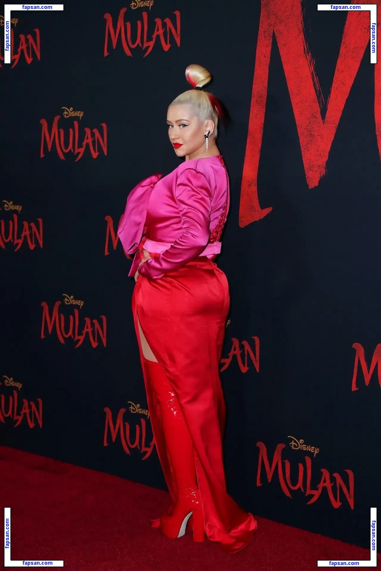 Christina Aguilera голая фото #1354 с Онлифанс