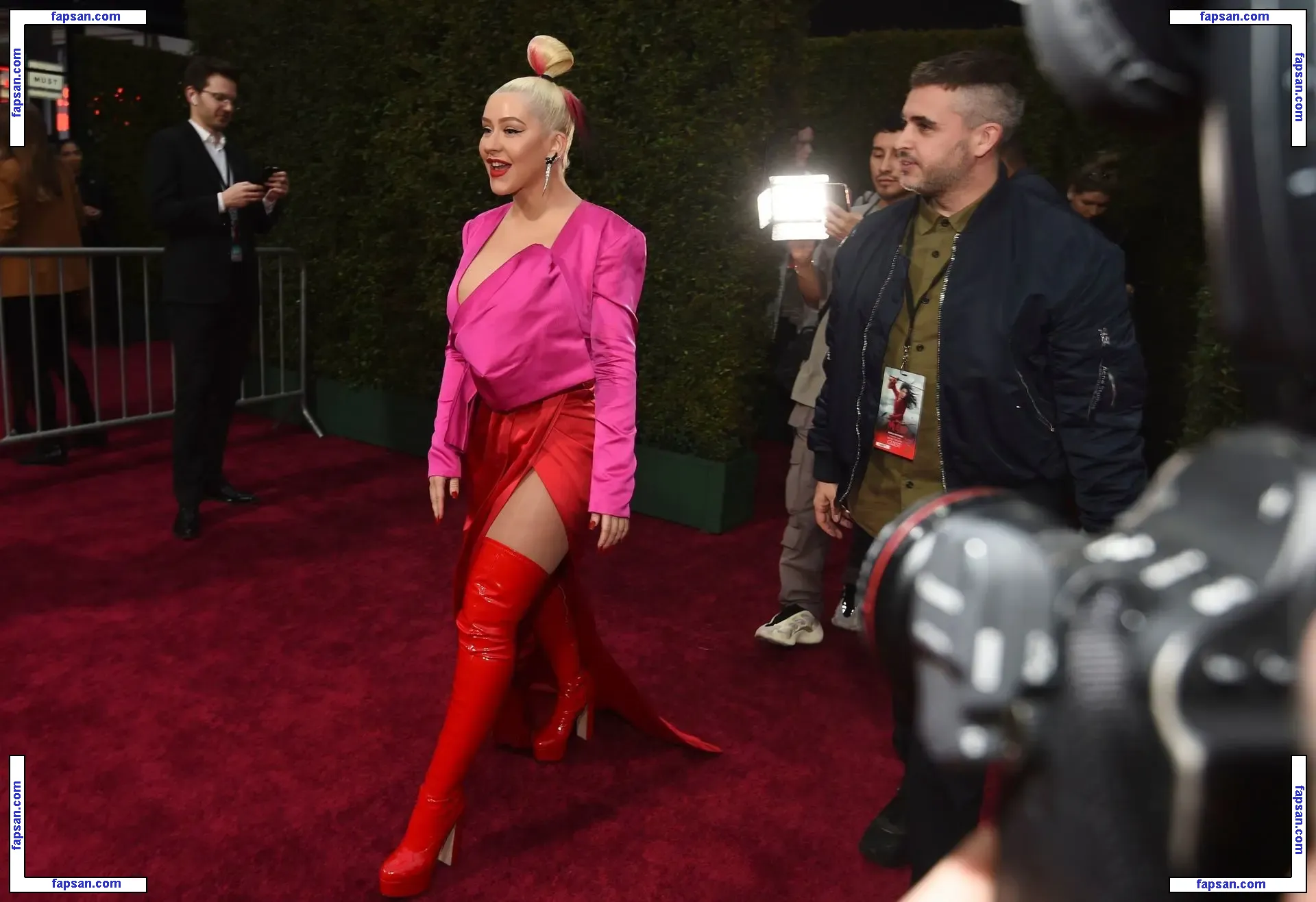 Christina Aguilera голая фото #1356 с Онлифанс