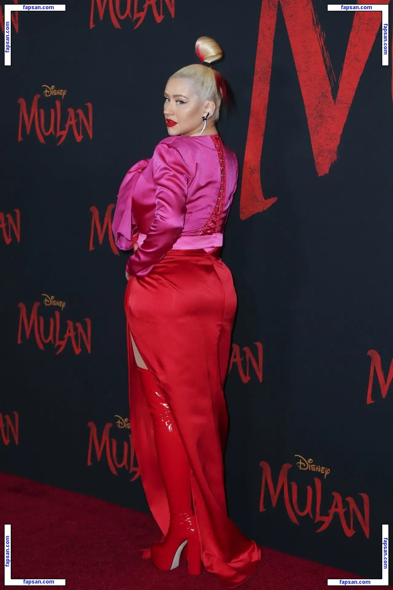 Christina Aguilera голая фото #1361 с Онлифанс
