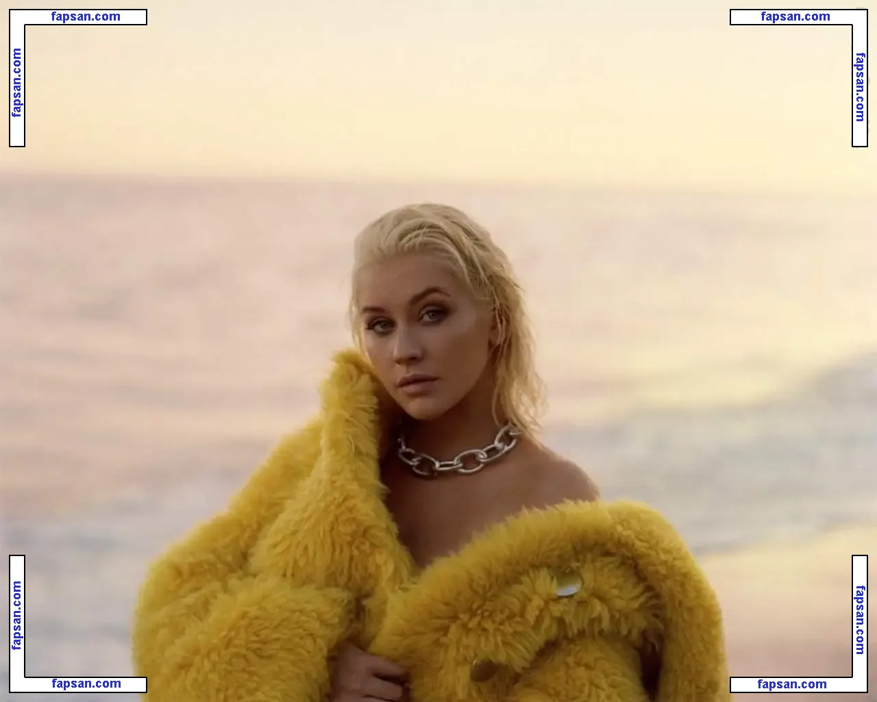 Christina Aguilera голая фото #1595 с Онлифанс