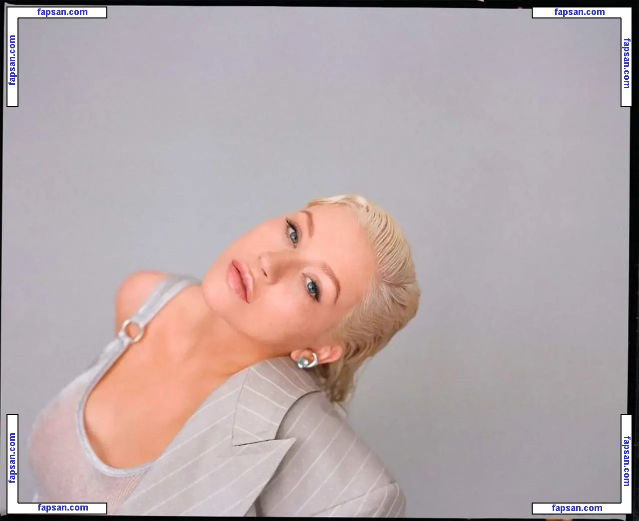 Christina Aguilera голая фото #1609 с Онлифанс