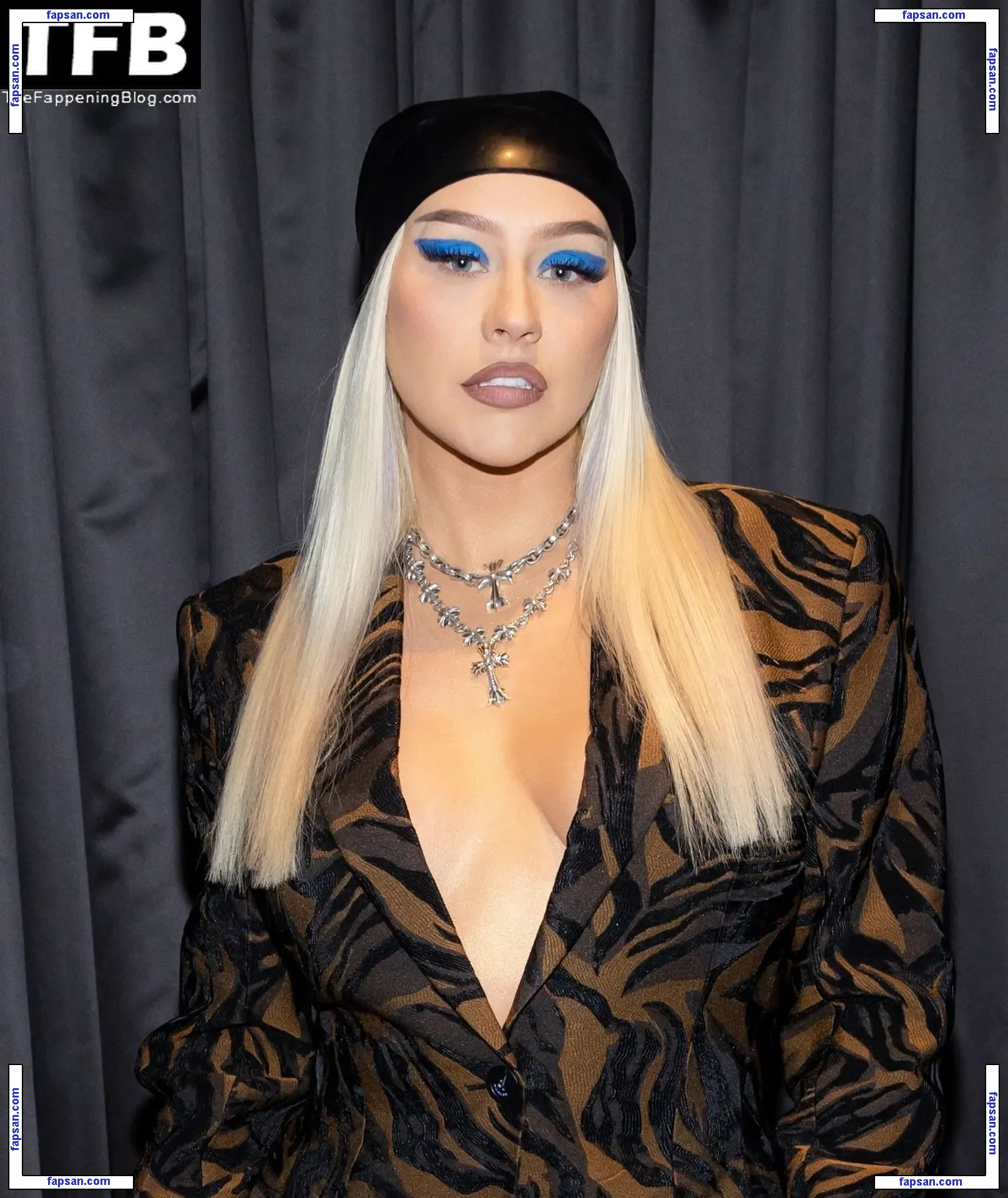 Christina Aguilera голая фото #1913 с Онлифанс