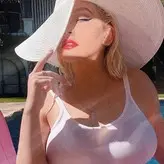 Christina Aguilera голая #1577