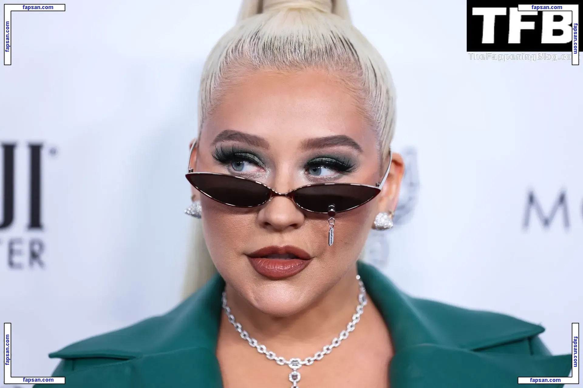 Christina Aguilera голая фото #2028 с Онлифанс