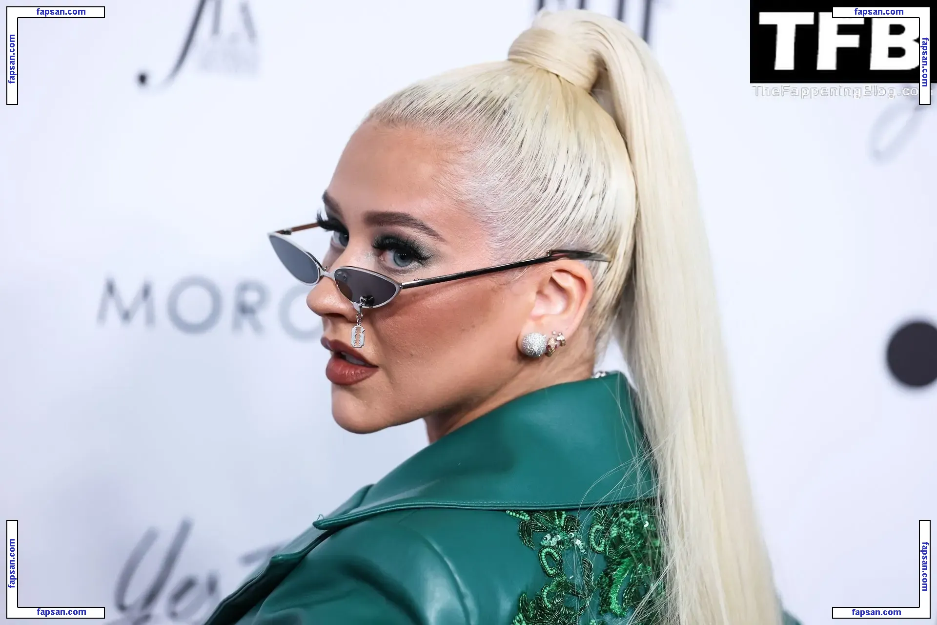 Christina Aguilera голая фото #2029 с Онлифанс