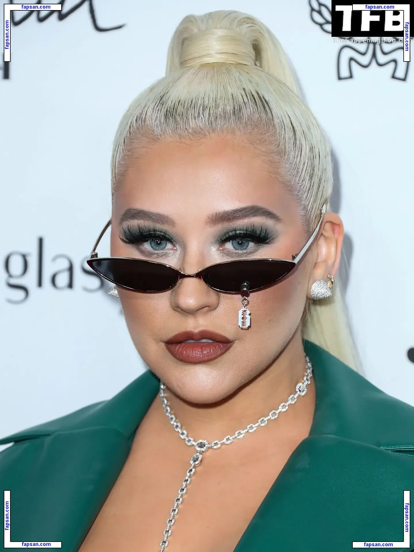 Christina Aguilera голая фото #2051 с Онлифанс
