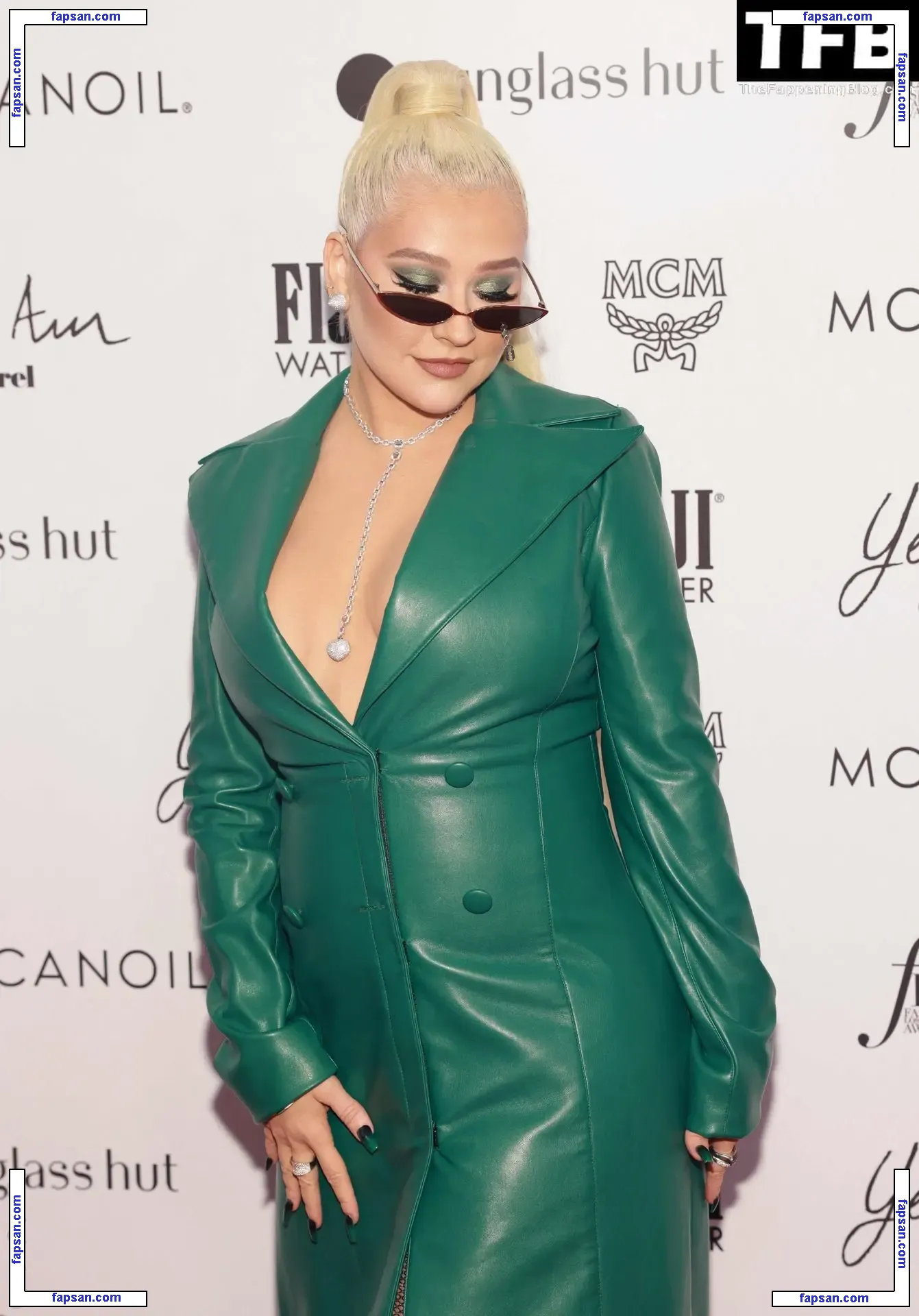 Christina Aguilera голая фото #2053 с Онлифанс