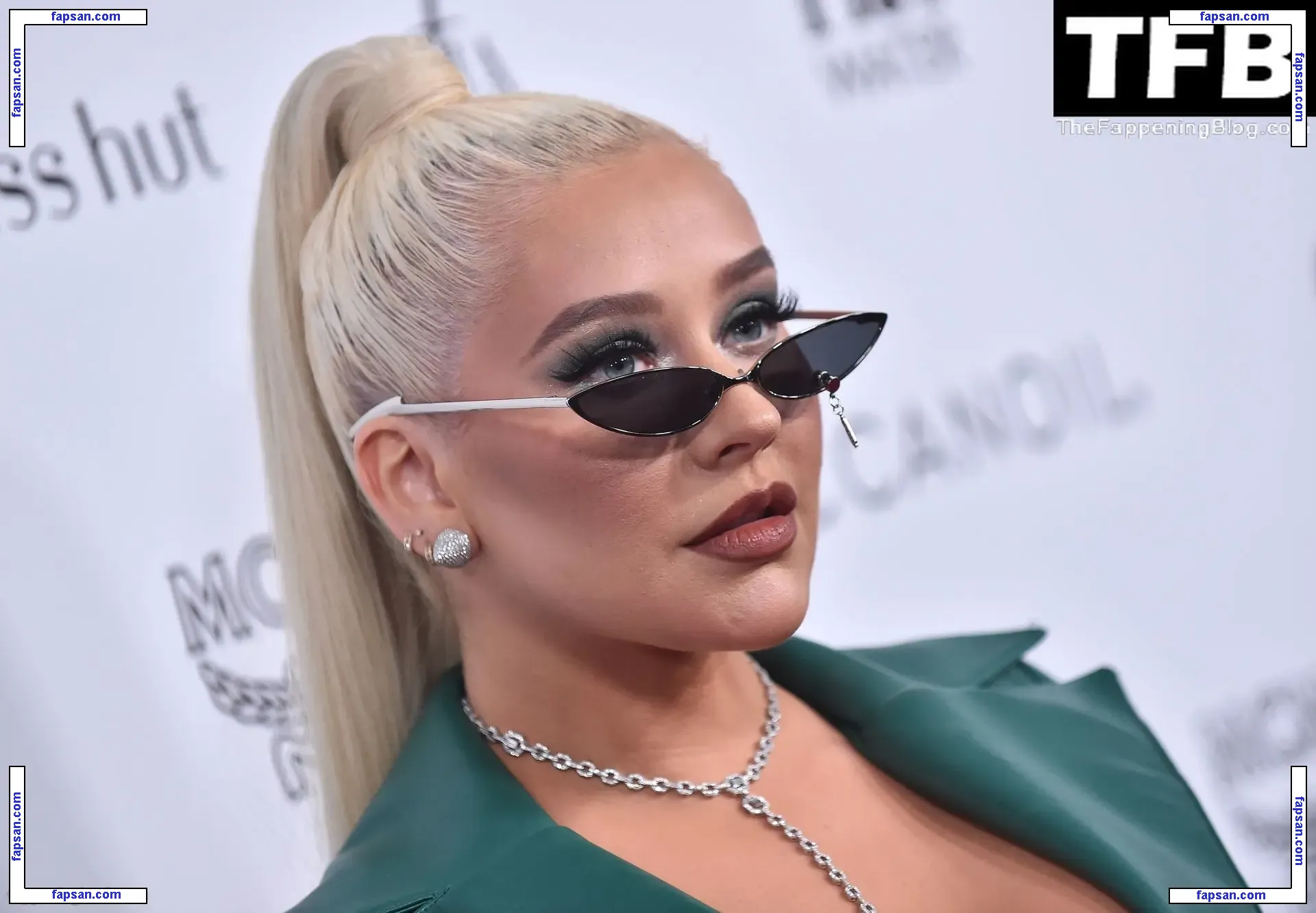 Christina Aguilera голая фото #2073 с Онлифанс