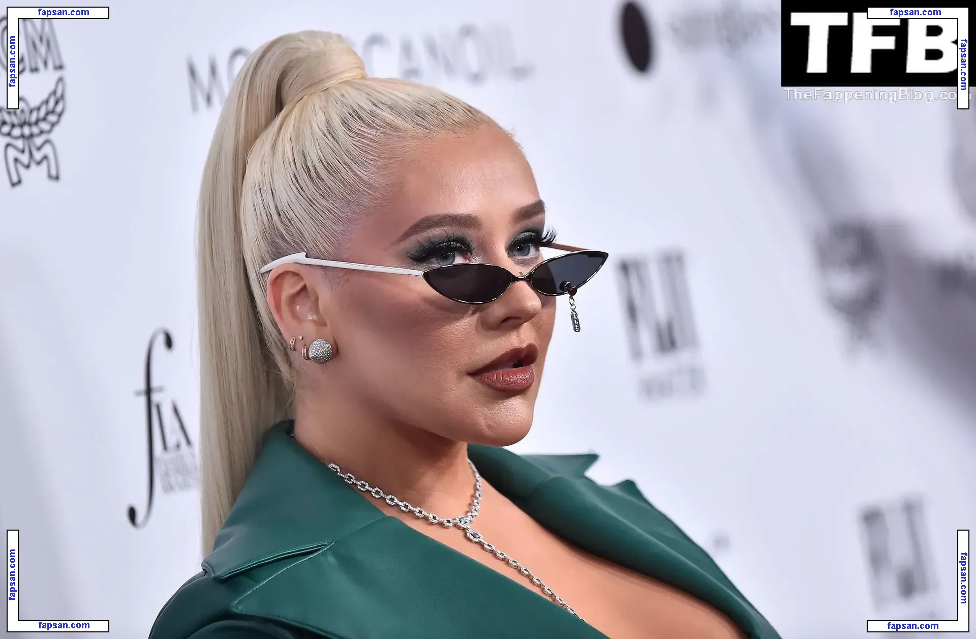 Christina Aguilera голая фото #2078 с Онлифанс
