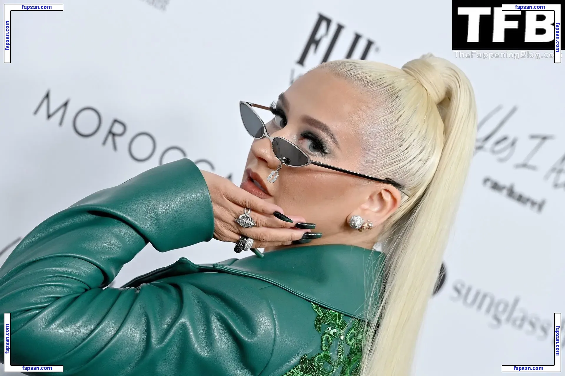 Christina Aguilera голая фото #2085 с Онлифанс