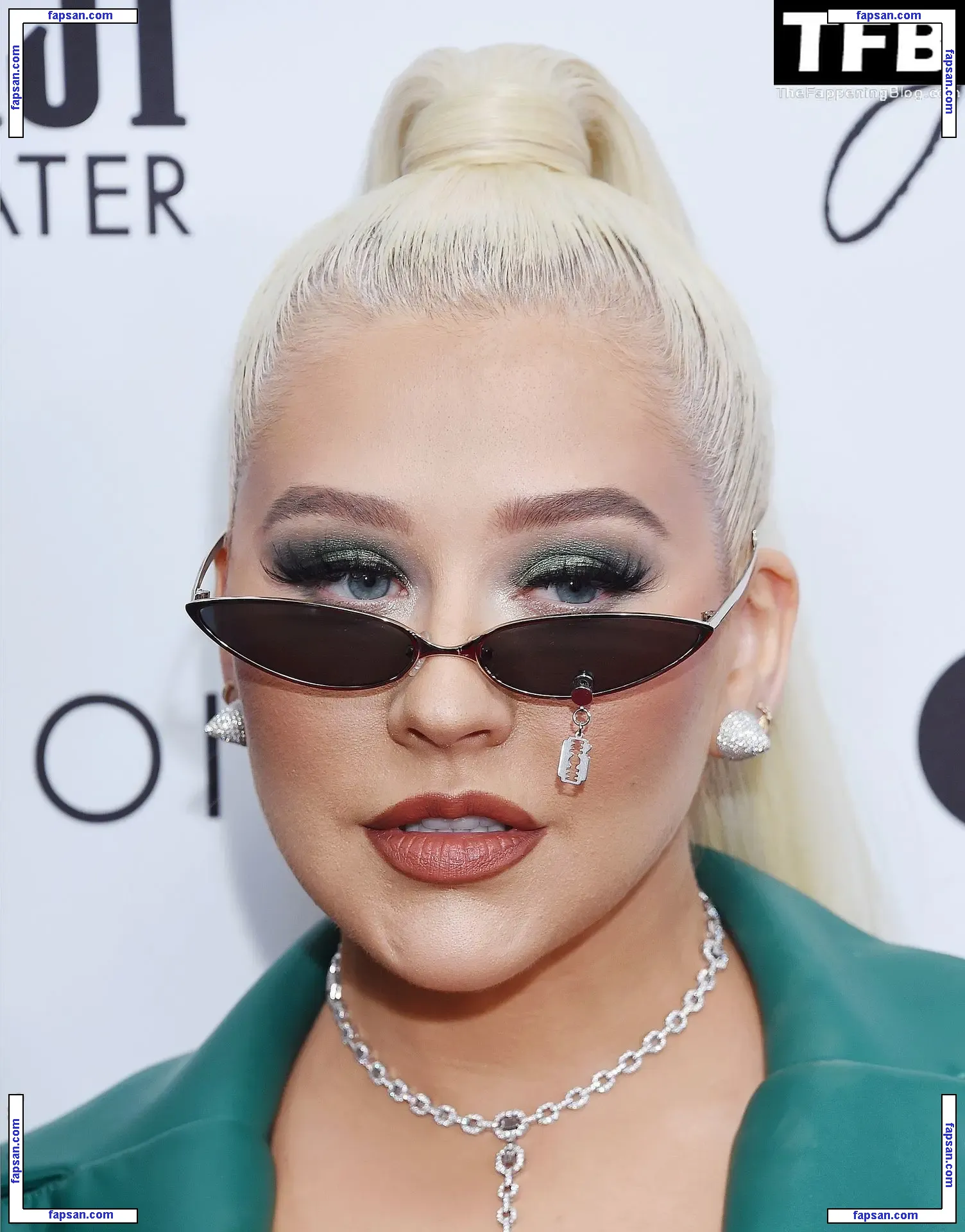 Christina Aguilera голая фото #2088 с Онлифанс