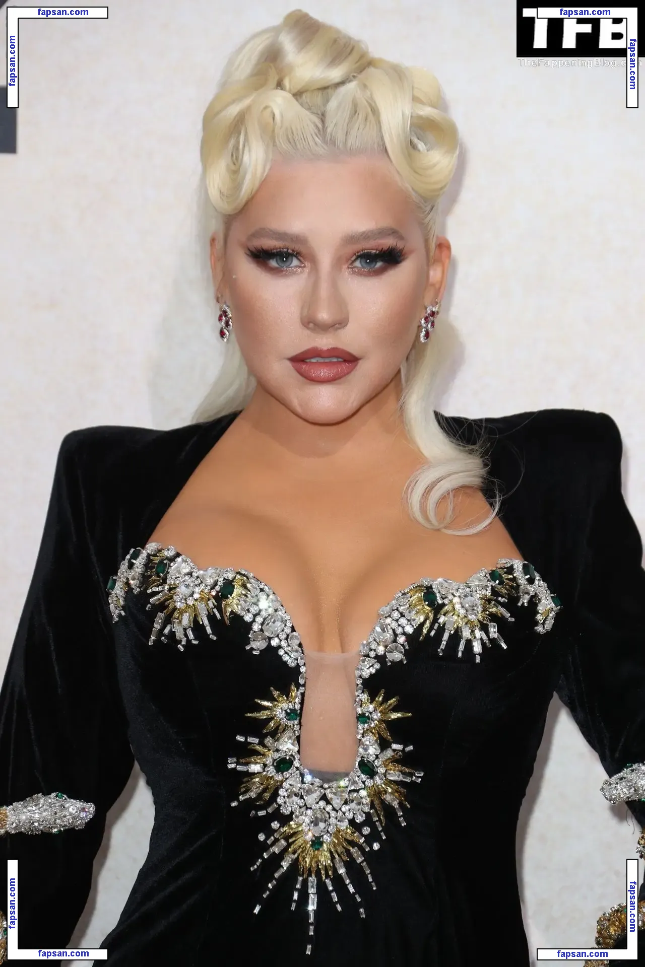 Christina Aguilera голая фото #2105 с Онлифанс