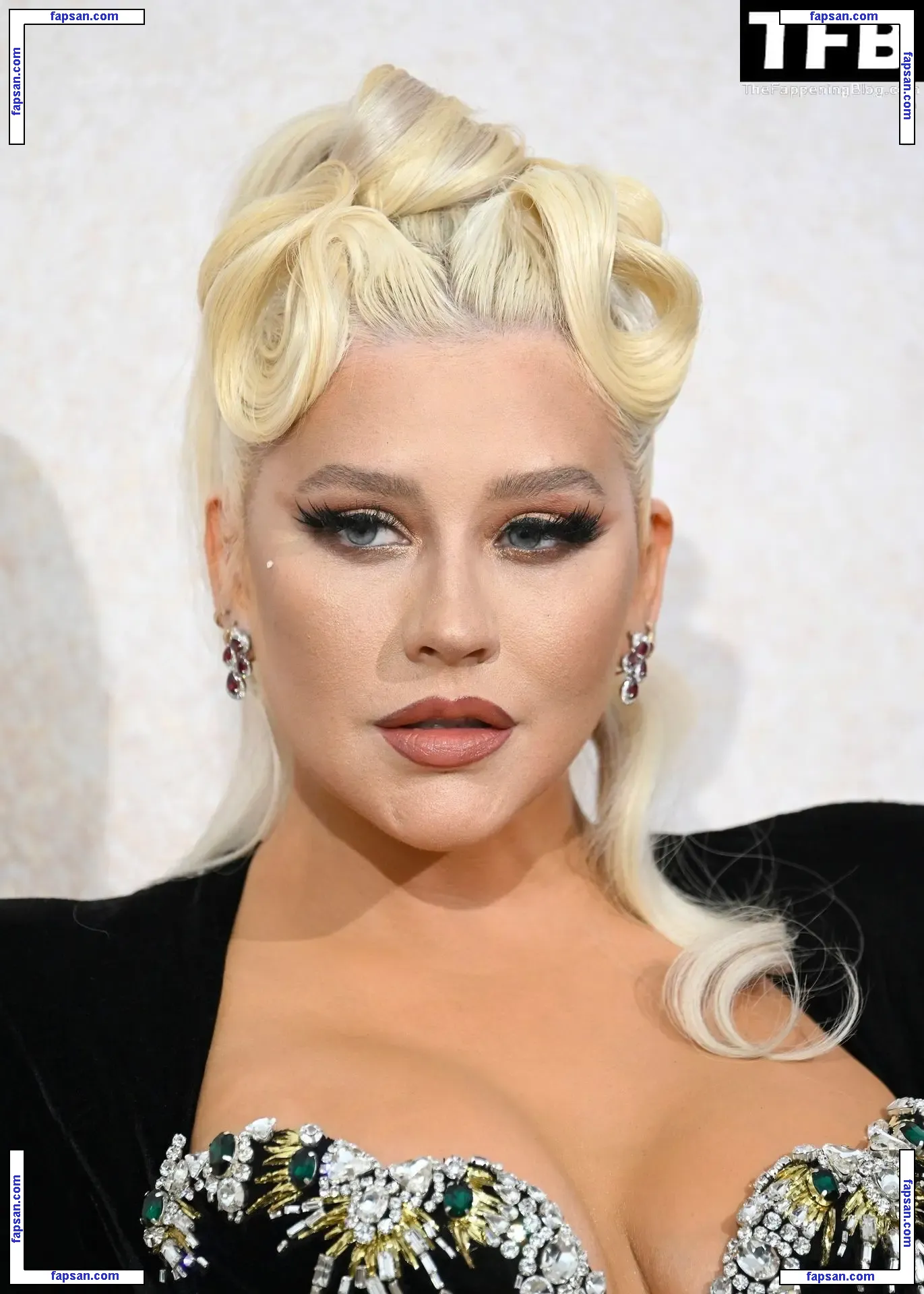 Christina Aguilera голая фото #2137 с Онлифанс