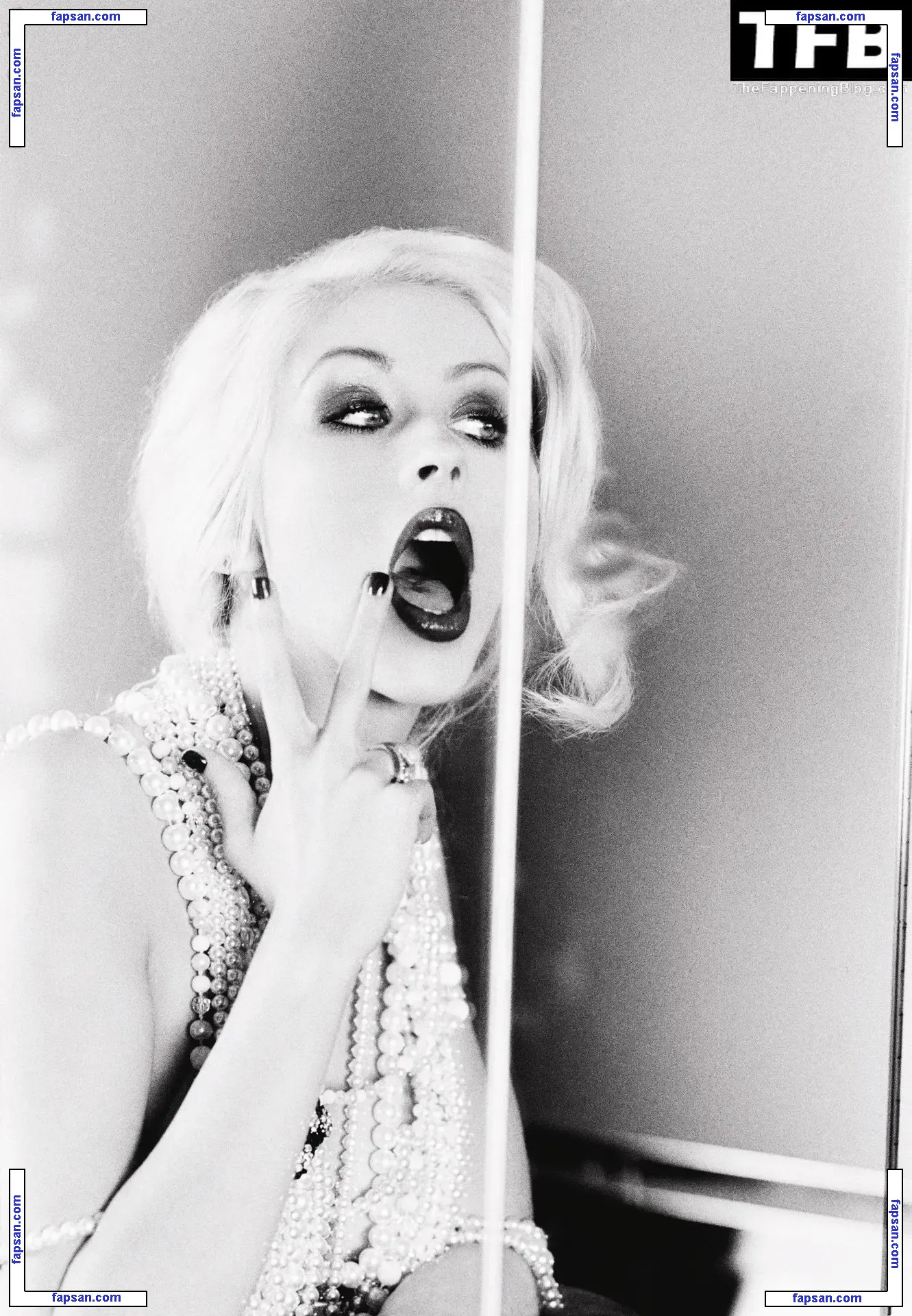 Christina Aguilera голая фото #2240 с Онлифанс