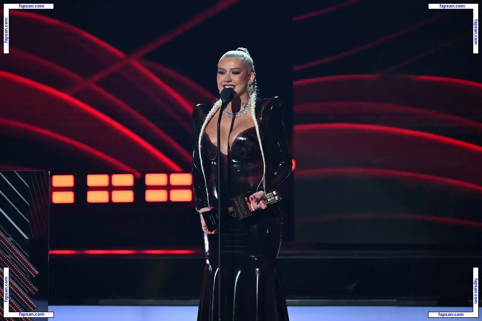 Christina Aguilera голая фото #2370 с Онлифанс