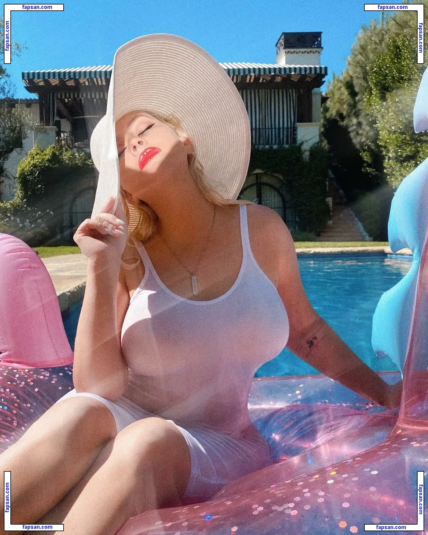 Christina Aguilera nude photo #2687 from OnlyFans