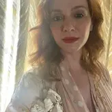 Christina Hendricks голая #0559