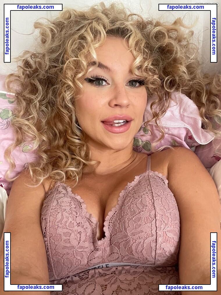 Christina Shakira / christina_xvxv / christinashakira nude photo #0011 from OnlyFans