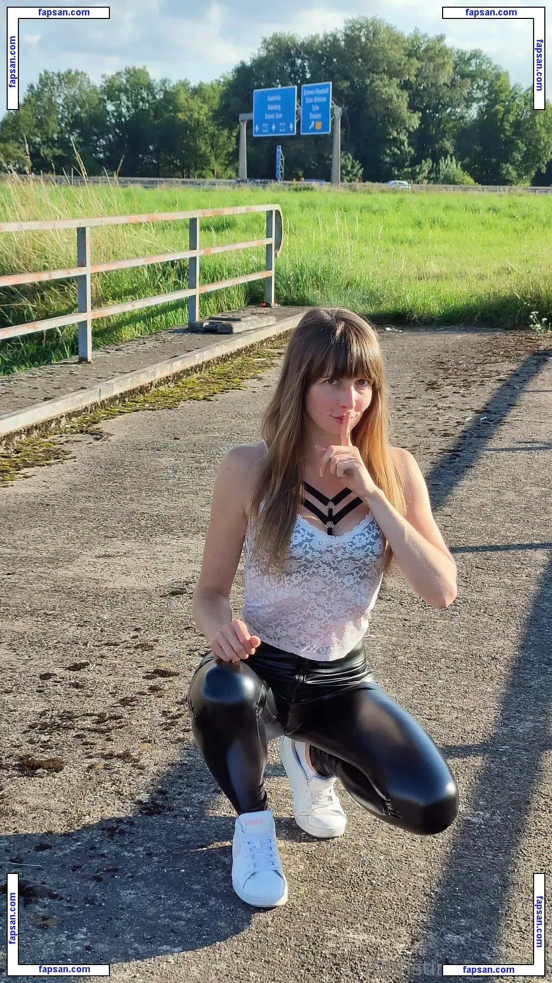 christinax_official nude photo #0003 from OnlyFans