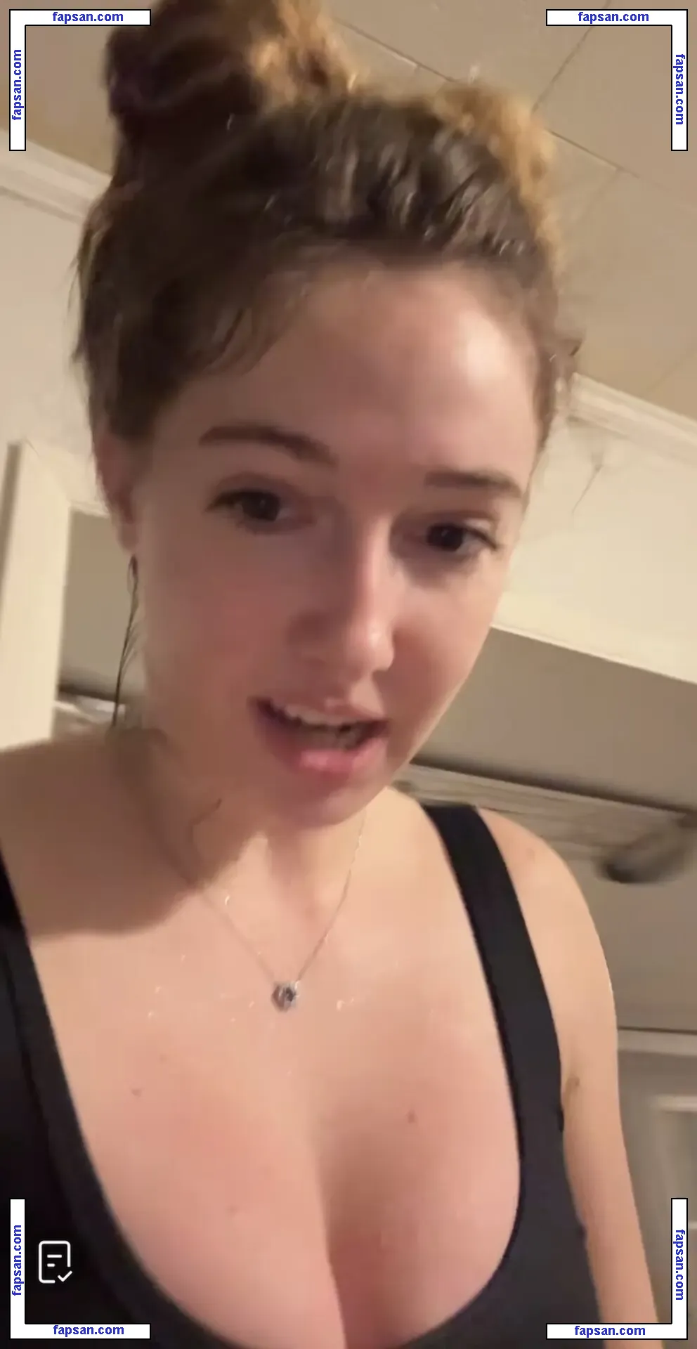 Christine Keyton голая фото #0003 с Онлифанс