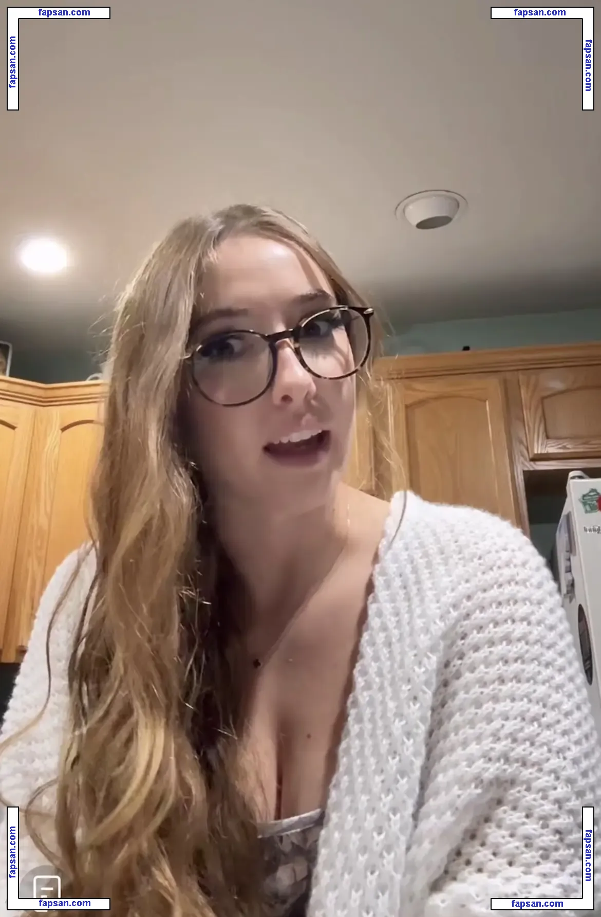 Christine Keyton голая фото #0017 с Онлифанс