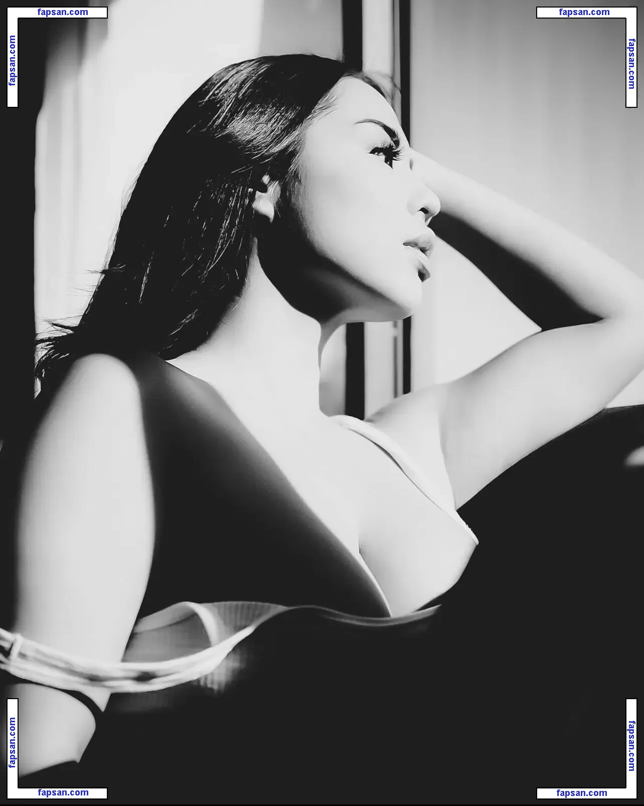 Christinevip nude photo #0010 from OnlyFans