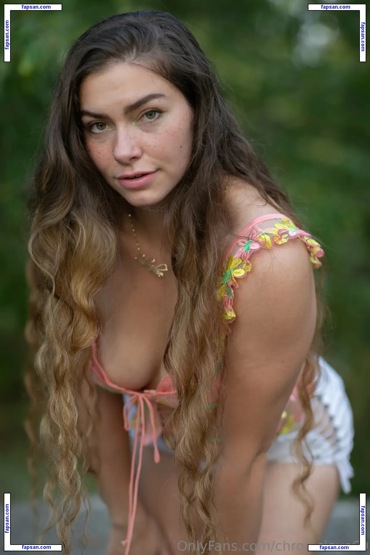 Chroniclove nude photo #0217 from OnlyFans