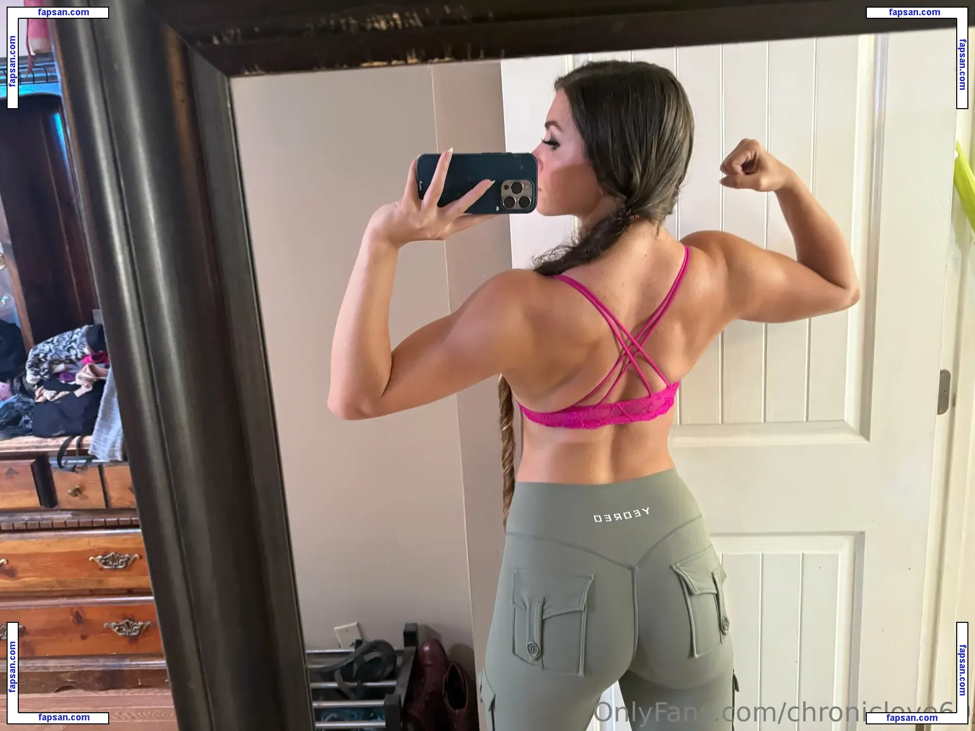 Chroniclove nude photo #0260 from OnlyFans