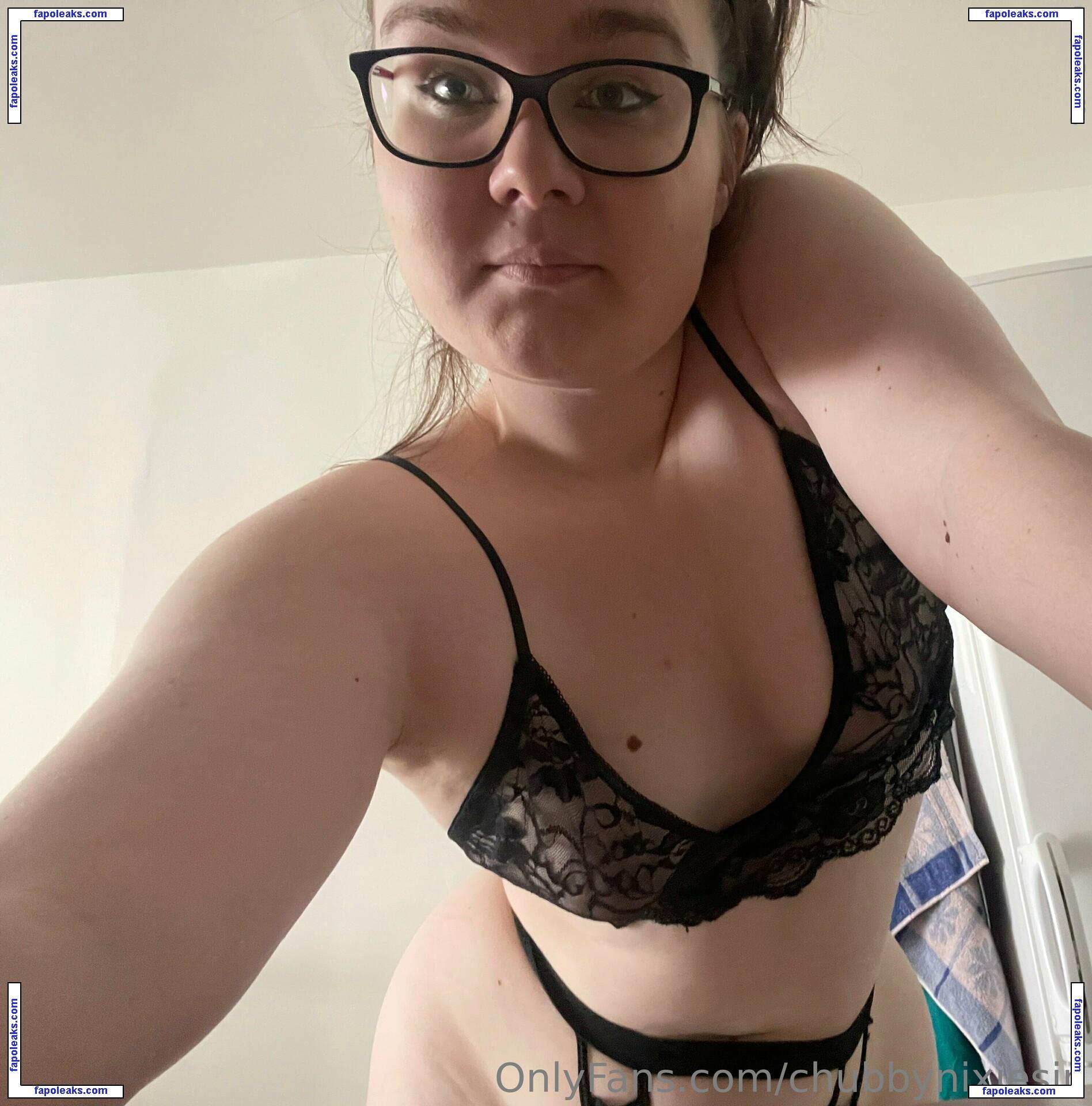 chubbynixiesin / xbinsx nude photo #0020 from OnlyFans