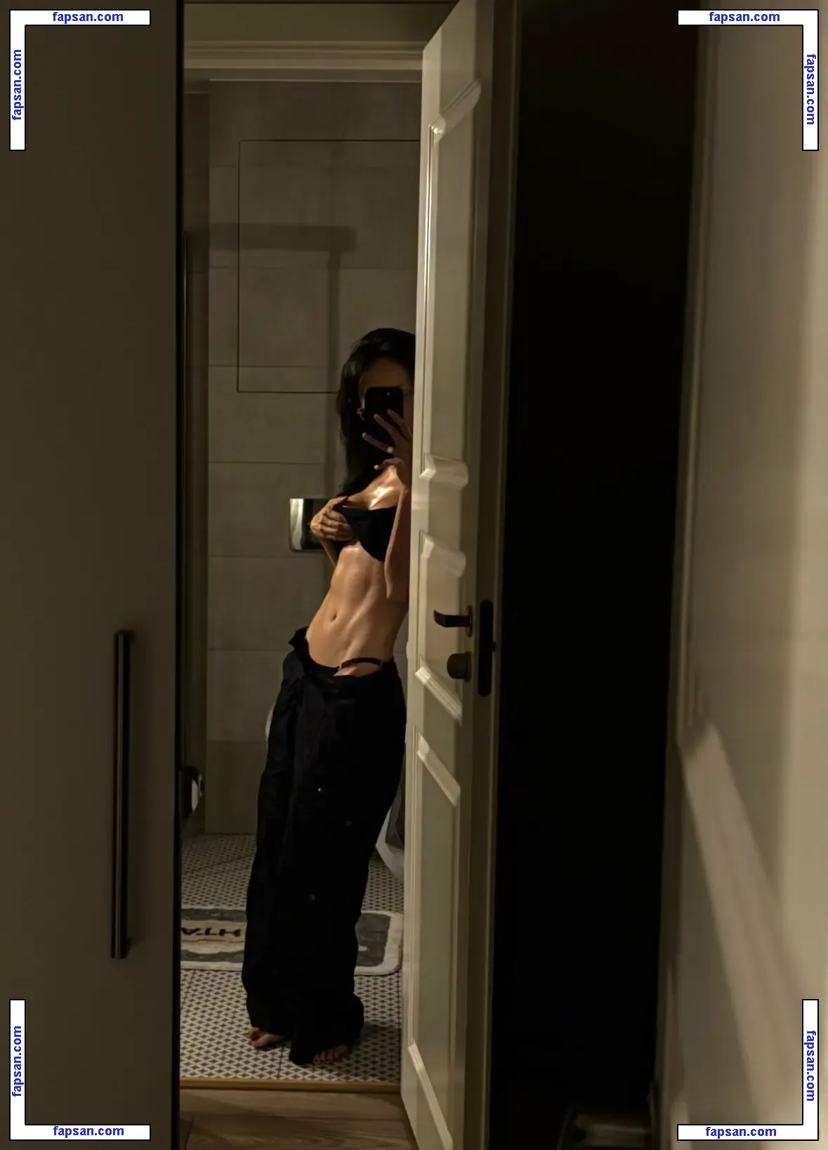 Chustfuck голая фото #0003 с Онлифанс