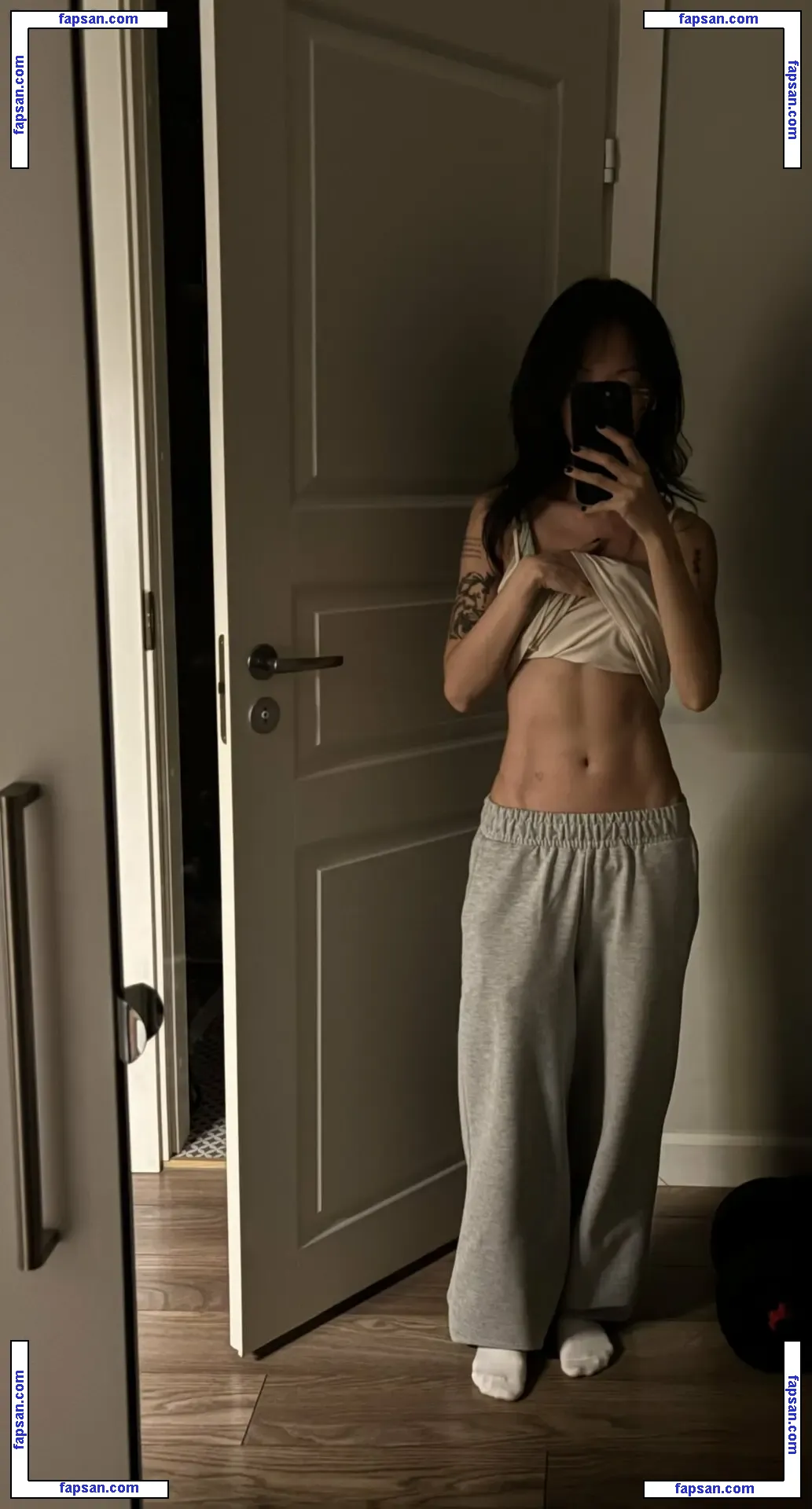 Chustfuck голая фото #0005 с Онлифанс