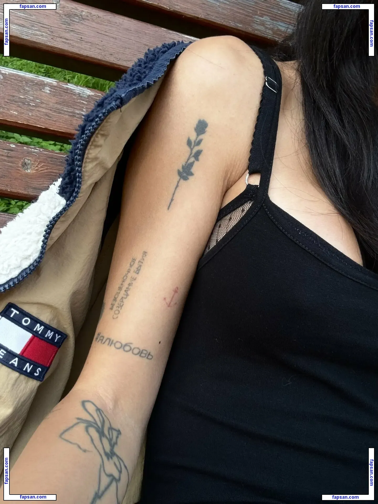 Chustfuck голая фото #0025 с Онлифанс