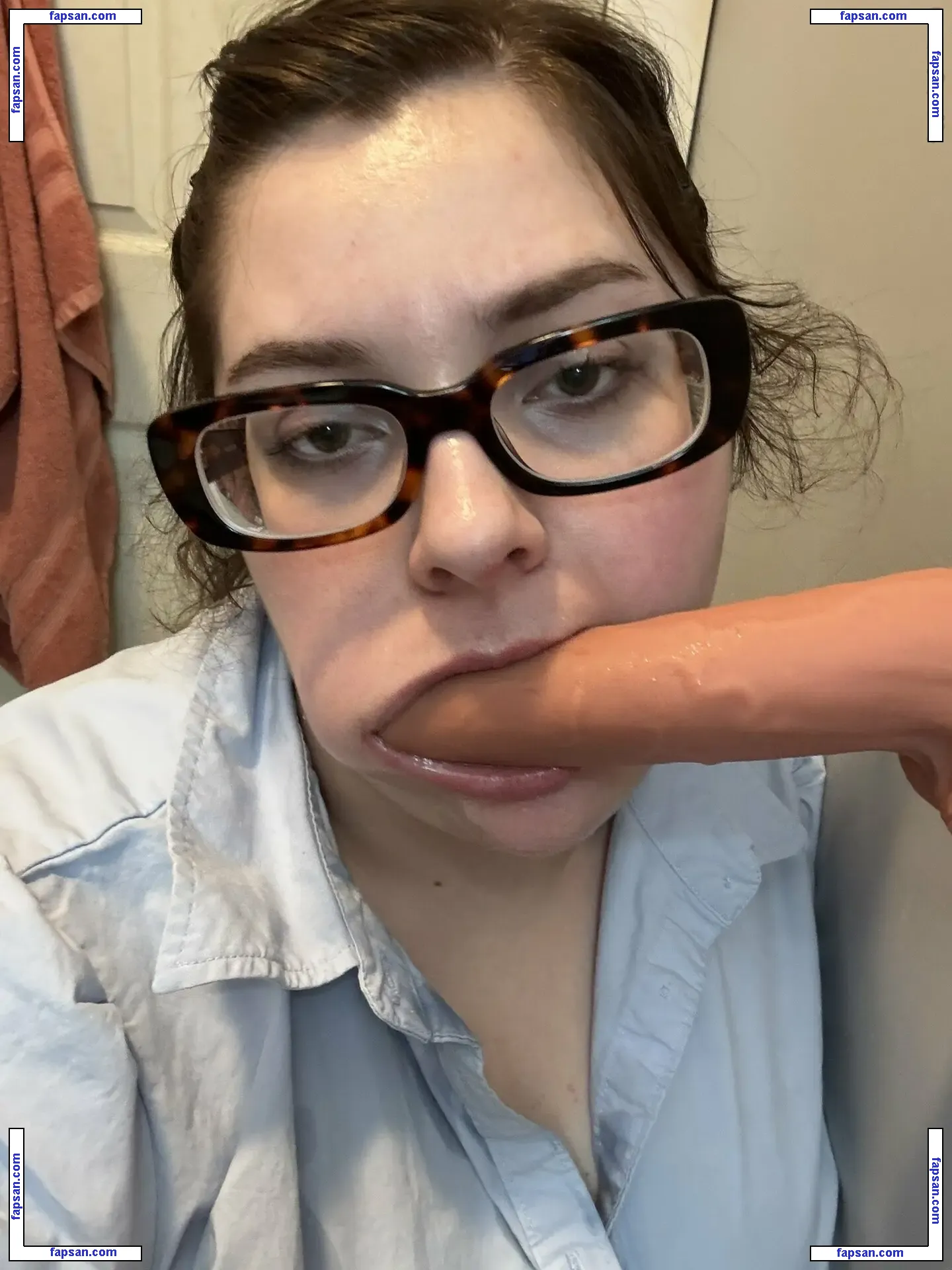 chvirgindiaries nude photo #0002 from OnlyFans