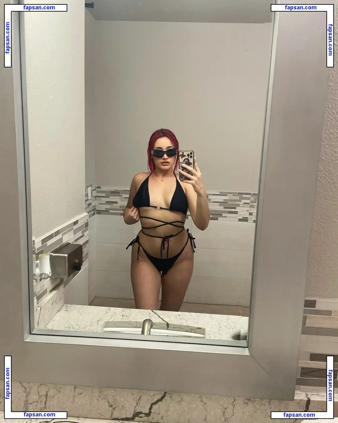 Chxrrychick nude photo #0079 from OnlyFans