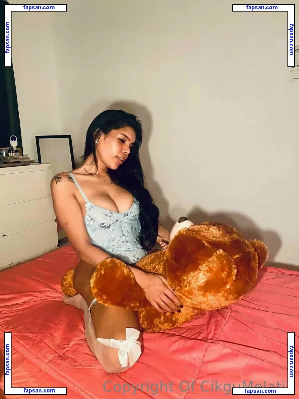 cikgumelati1 nude photo #0011 from OnlyFans