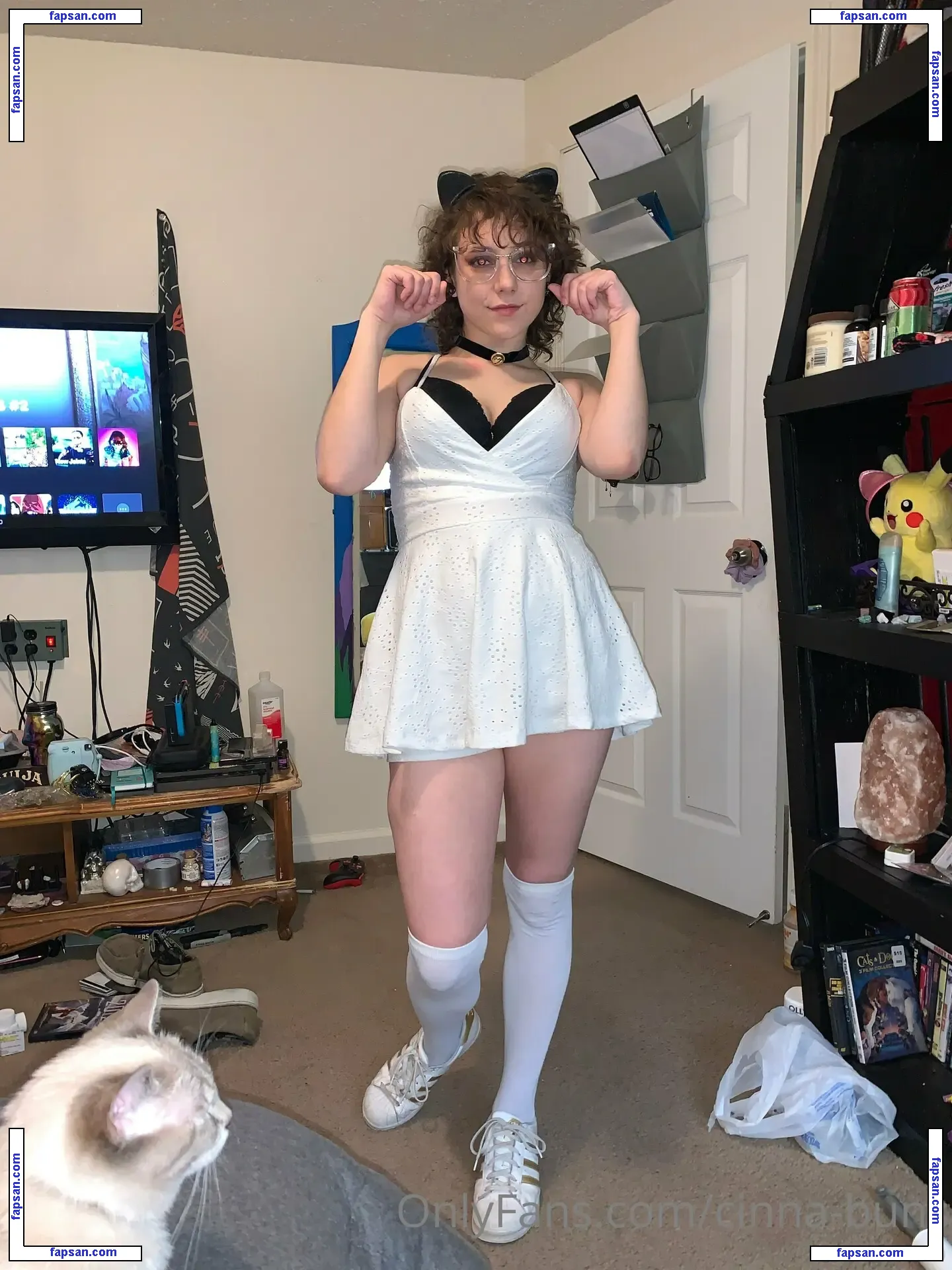cinna-buns nude photo #0011 from OnlyFans