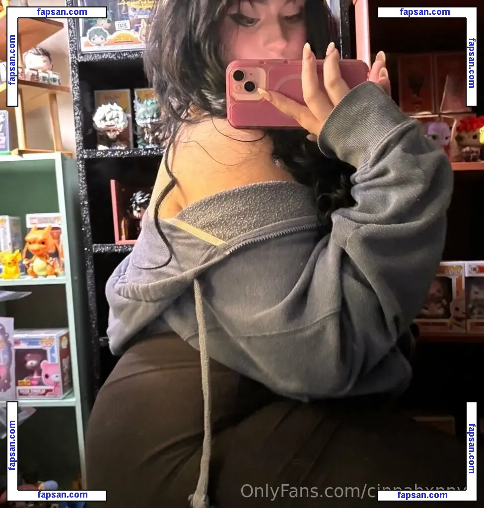 cinnabxnnyx nude photo #0002 from OnlyFans