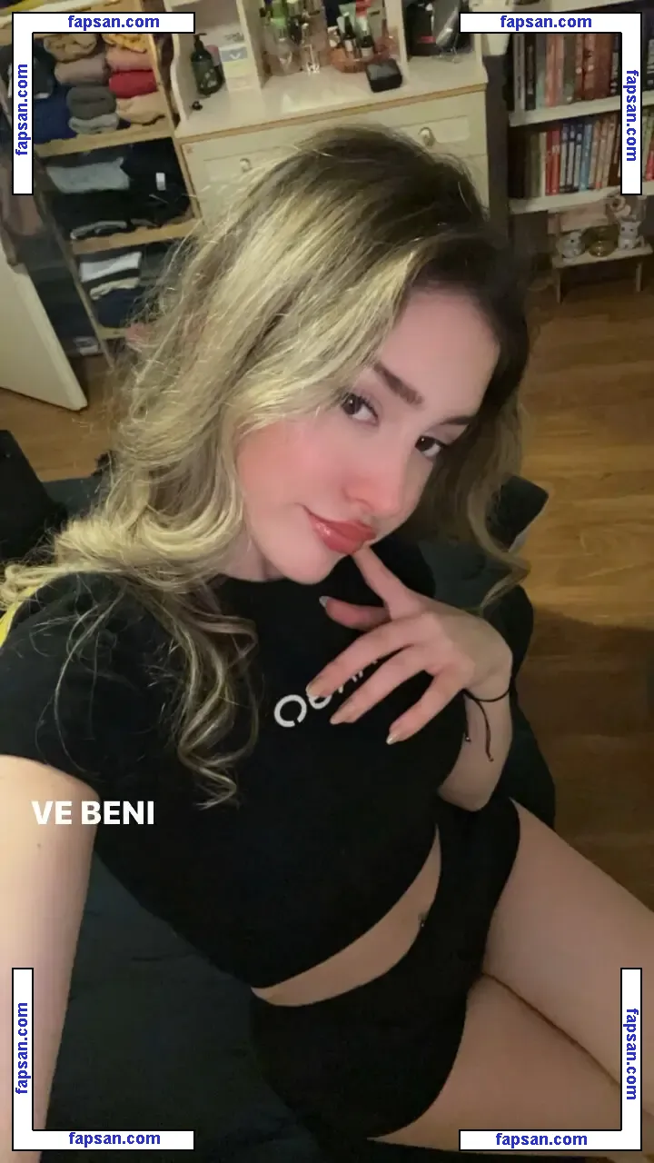 cisilleyup nude photo #0009 from OnlyFans