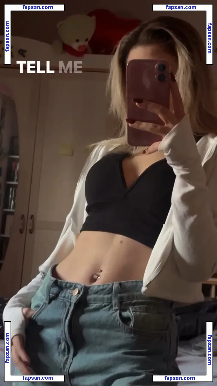 cisilleyup nude photo #0024 from OnlyFans