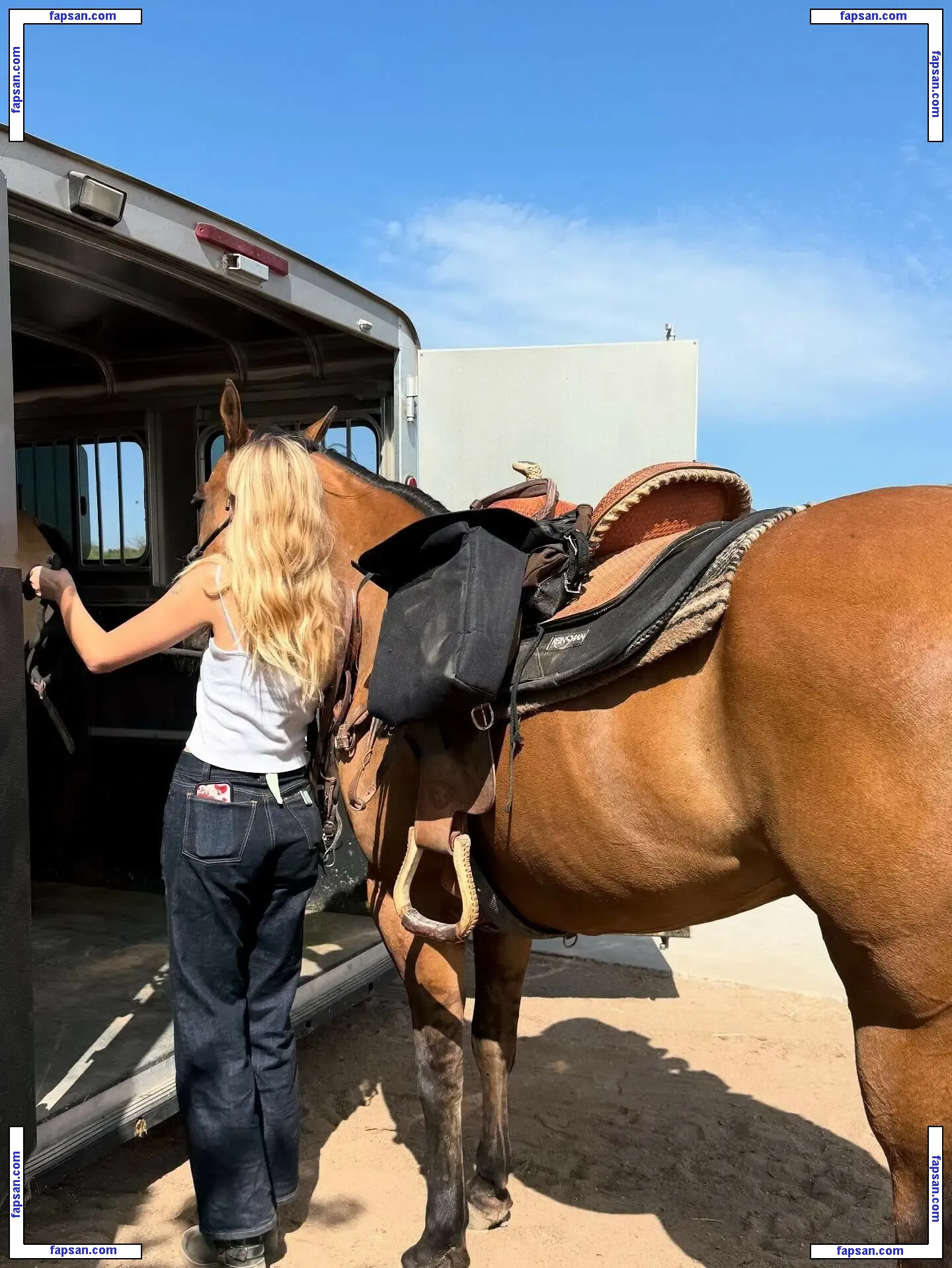 Claire Rosinkranz голая фото #0011 с Онлифанс