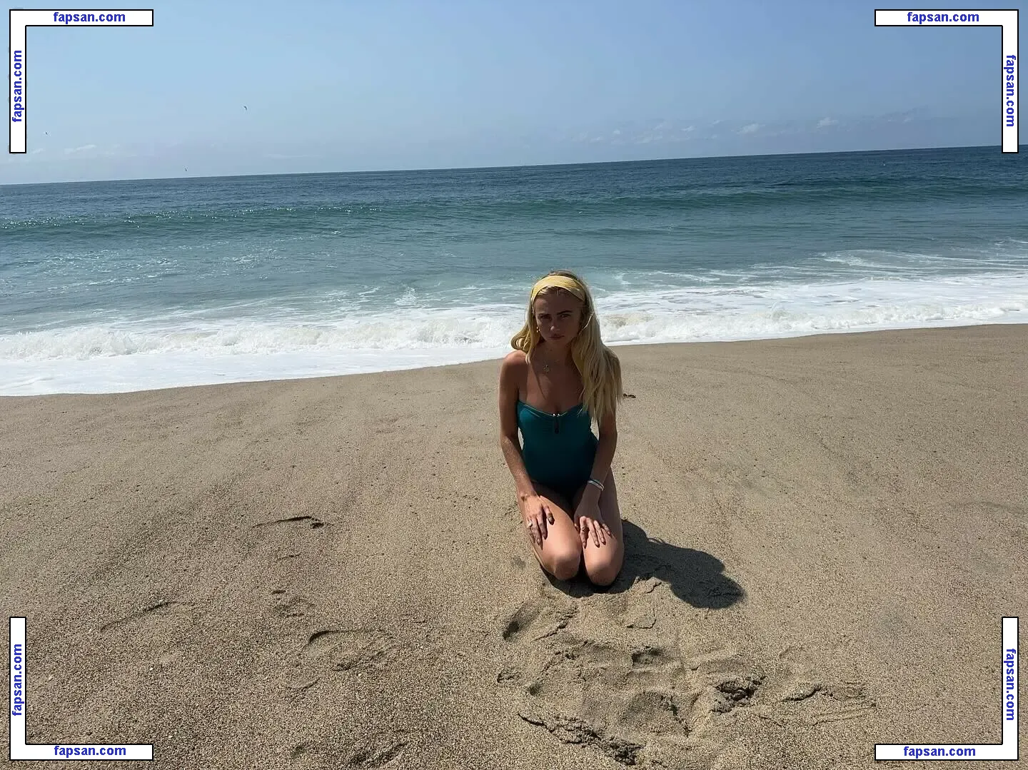 Claire Rosinkranz голая фото #0016 с Онлифанс