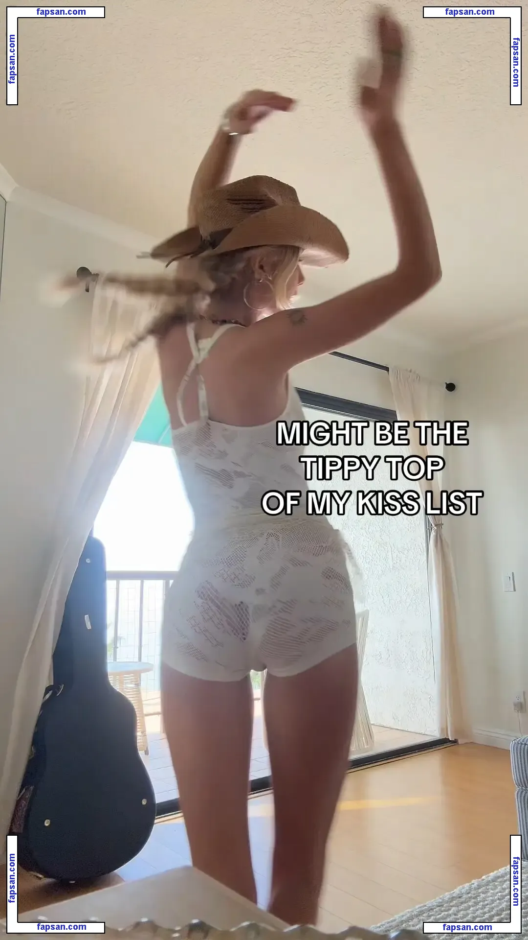 Claire Rosinkranz голая фото #0033 с Онлифанс