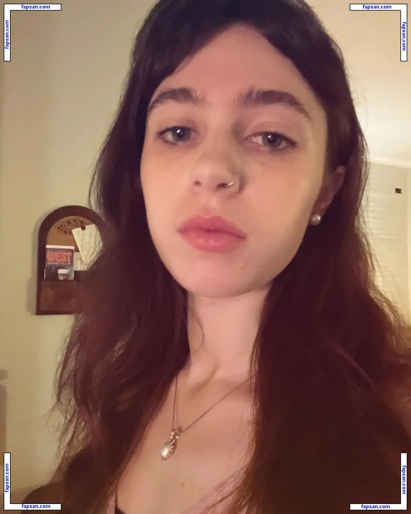 Clairo nude photo #0022 from OnlyFans